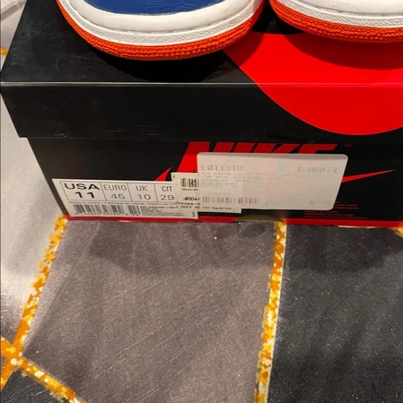 Nike High-Top Sneakers in Blue and Orange New York Knicks  Nike Air - Picture 7 of 13